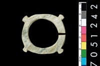 藏品(帶四突起玦形耳飾)的圖片