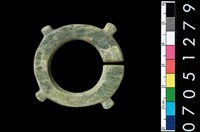 藏品(帶四突起玦形耳飾)的圖片