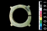 藏品(帶四突起玦形耳飾)的圖片