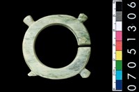 藏品(帶四突起玦形耳飾)的圖片