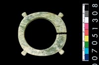 藏品(帶四突起玦形耳飾)的圖片