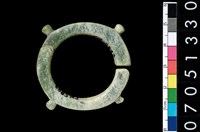 藏品(帶四突起玦形耳飾)的圖片