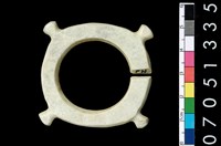 藏品(帶四突起玦形耳飾)的圖片