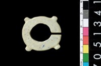 藏品(帶四突起玦形耳飾)的圖片