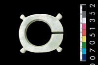 藏品(帶四突起玦形耳飾)的圖片