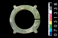 藏品(帶四突起玦形耳飾)的圖片