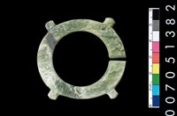 藏品(帶四突起玦形耳飾)的圖片