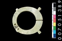 藏品(帶四突起玦形耳飾)的圖片