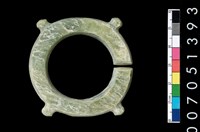 藏品(帶四突起玦形耳飾)的圖片