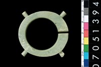 藏品(帶四突起玦形耳飾)的圖片