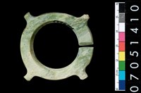 藏品(帶四突起玦形耳飾)的圖片