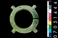 藏品(帶四突起玦形耳飾)的圖片