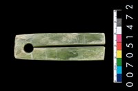 藏品(細長型玦形耳飾)的圖片