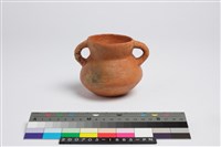 藏品(侈口歛唇折腹凹底雙把罐)的圖片