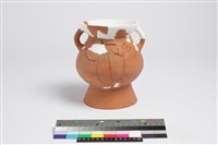 藏品(侈口歛唇折腹圓底雙豎把圈足罐)的圖片