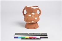 藏品(侈口斂唇帶紋折腹圓底雙豎把圈足罐)的圖片