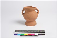 藏品(侈口斂唇折腹圓底雙豎把圈足罐)的圖片