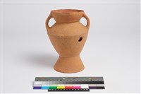 藏品(侈口斂唇帶流折肩圓底雙豎把圈足罐)的圖片