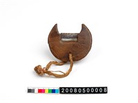 藏品(半月形割禾器)的圖片