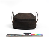 藏品(橢圓形有蓋式藤製提籃)的圖片