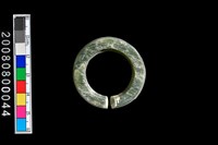 藏品(環狀玦形耳飾)的圖片