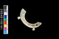 藏品(帶四突起玦形耳飾)的圖片