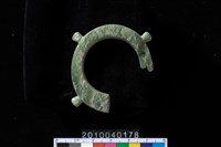 藏品(玦形耳飾)的圖片