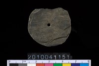 藏品(帶穿板岩片)的圖片