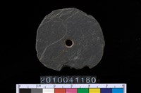 藏品(帶穿板岩片)的圖片