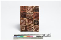 藏品(樹皮布製書套)的圖片