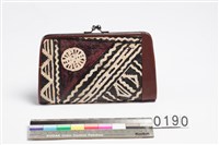 藏品(樹皮布皮包)的圖片