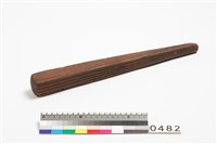 藏品(樹皮布打棒)的圖片