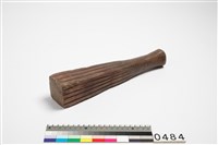 藏品(樹皮布打棒)的圖片