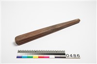 藏品(樹皮布打棒)的圖片