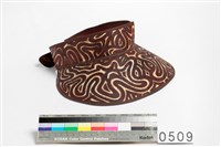 藏品(樹皮布帽)的圖片