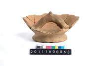 藏品(陶蓋帶橋狀把)的圖片