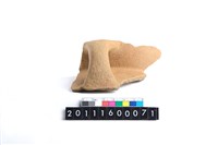 藏品(口緣帶豎把)的圖片