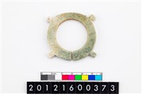 藏品(帶四突起玦形耳飾)的圖片