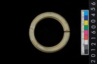 藏品(環狀玦形耳飾)的圖片