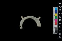 藏品(帶四突起玦形耳飾)的圖片