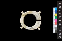 藏品(帶四突起玦形耳飾)的圖片