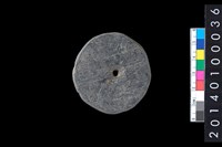 藏品(帶穿板岩片)的圖片