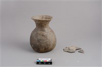 藏品(敞口長頸平底瓶(含蓋))的圖片