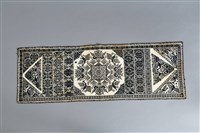 藏品(花鳥紋素錦挑花頭巾)的圖片