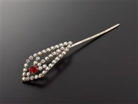 藏品(紅水鑽頭面-壓鬢簪)的圖片