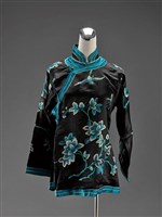 藏品(黑地藍白繡花鳥紋裙襖-襖子)的圖片