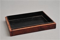 藏品(木骨鑲嵌蝴蝶蘭紋硯臺盒(盒身))的圖片