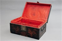 藏品(雙獅戲球紋皮箱(外箱))的圖片