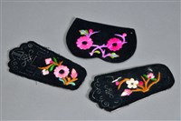 藏品(黑絨布彩繡花卉紋半成品)的圖片