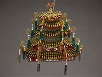藏品(宜蘭總蘭社銀蔥地雙龍拜塔紋彩牌旗插件(塔))的圖片